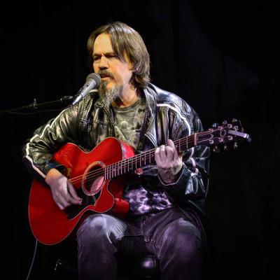 18281033 10211392023373997 1023382373 N