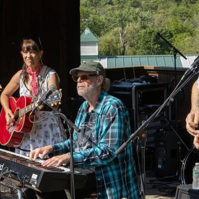 Professor Louie & Bill Kirchen
