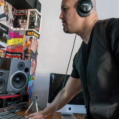 Luis Vega @ Pro 3 Creative Group Mixing My Sessions